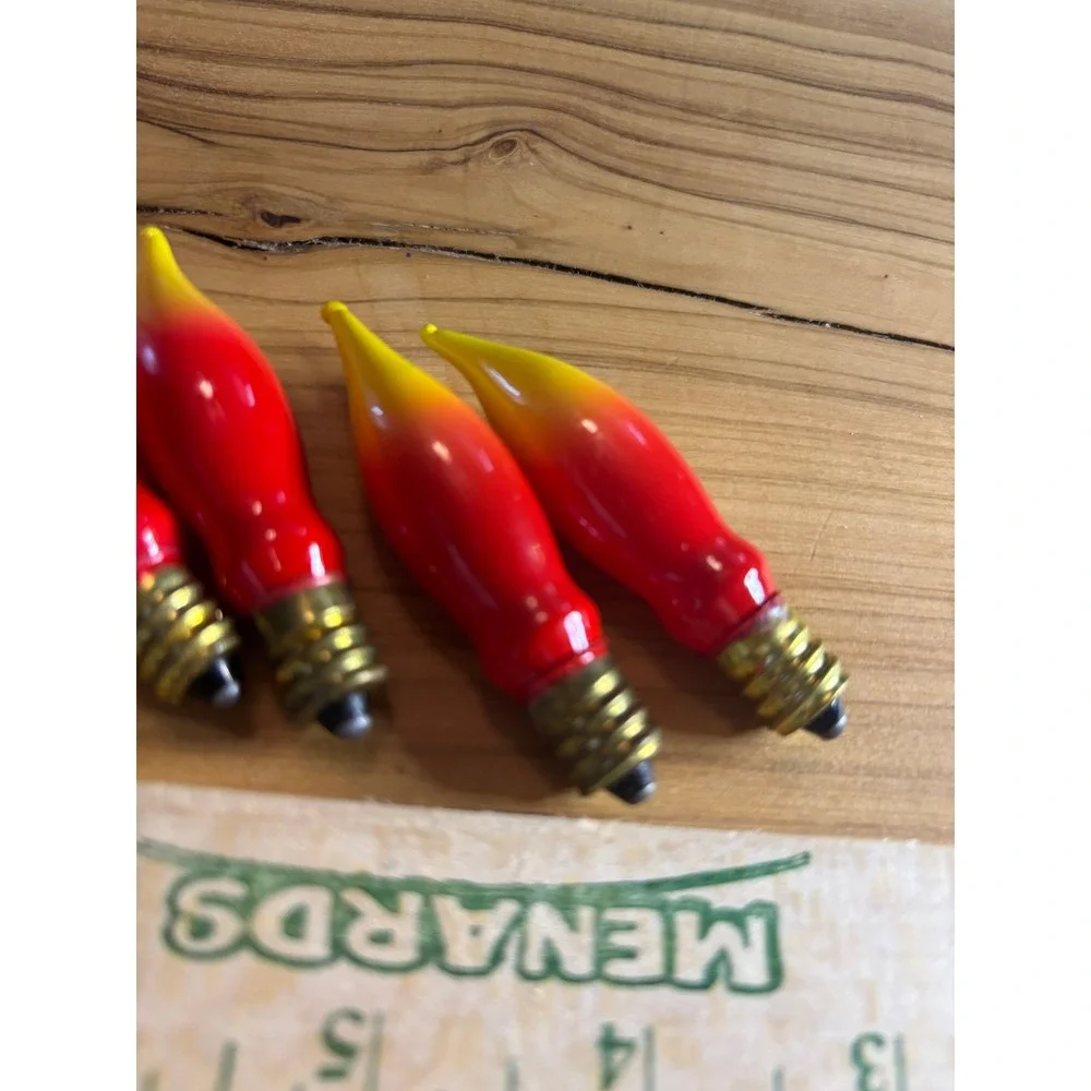 Vintage C7 Flame Christmas Light Bulbs Red Yellow Ombre Candelabra Base 9 Pack